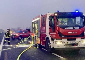 Venezia, esplosioni a Murano: in fiamme due imbarcazioni, non ci sono feriti