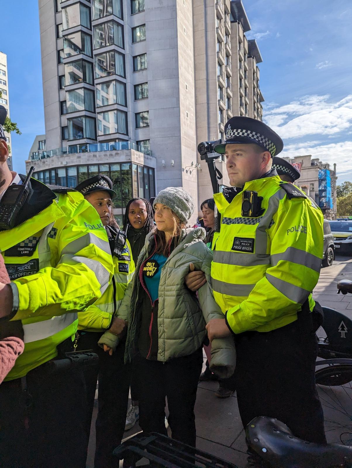 Perché è stata arrestata Greta Thunberg? | FOTO