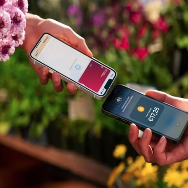 Apple Tap to Pay, che cos’è e come funziona il nuovo servizio per iPhone che sostituisce il Pos per i pagamenti