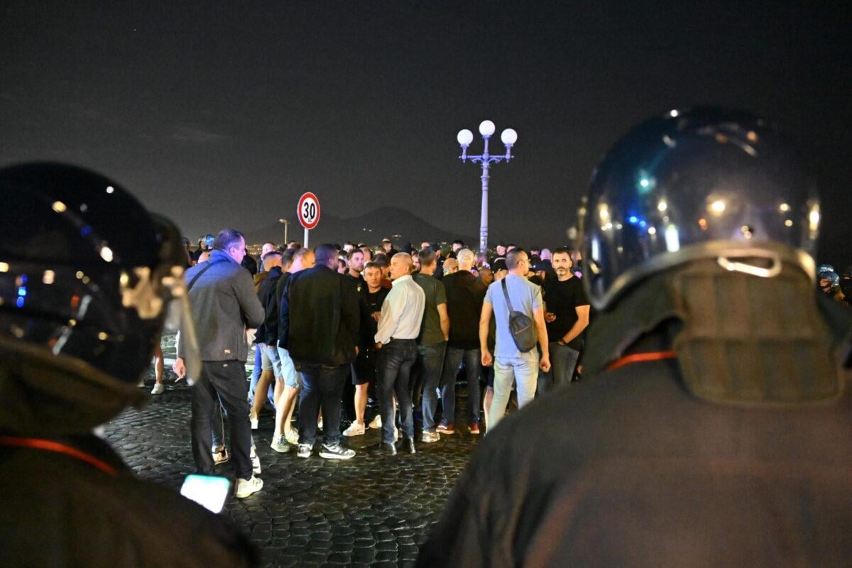 Aggressione ai tifosi dell’Ajax, colpo agli ultrà del Napoli: arres…