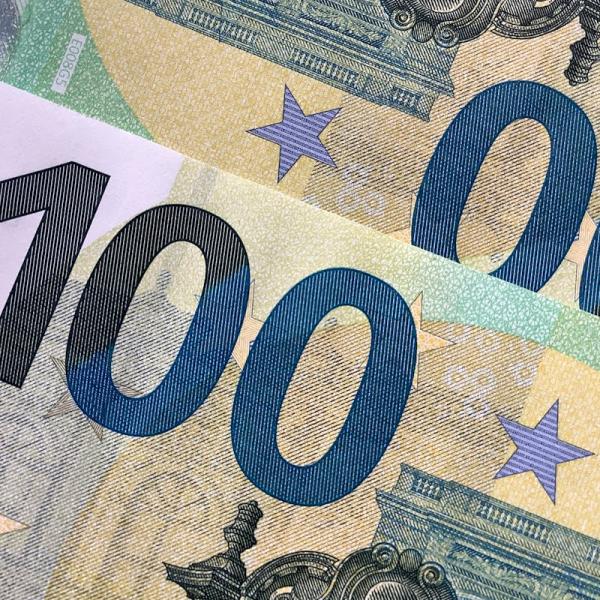 Bonus Natale 2024, ci sono alcuni redditi esclusi dalla soglia massima di 28.000 euro: quali sono e come fare il calcolo