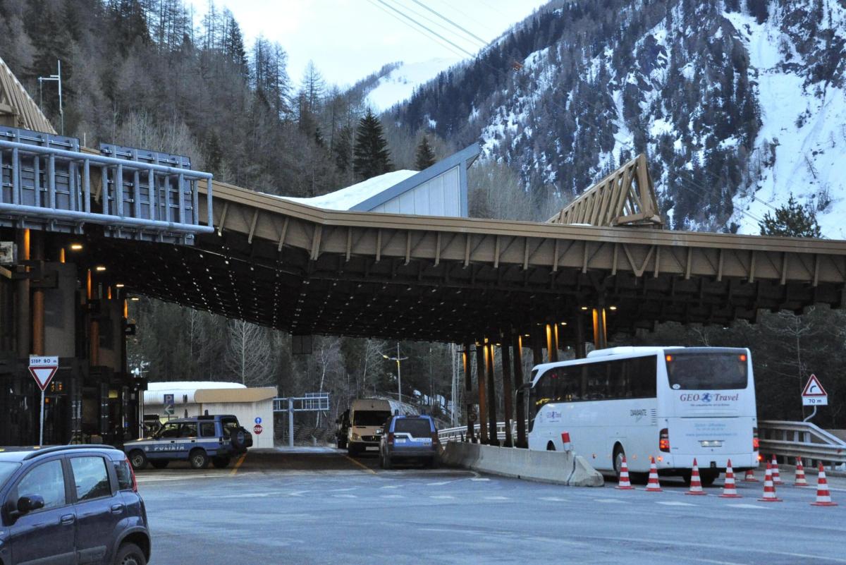 Traforo del Monte Bianco: quanto è lungo, cosa collega,quanto si pa…