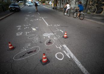 Milano, incidente in via Sforza: ciclista 55enne travolta da un’auto, è grave