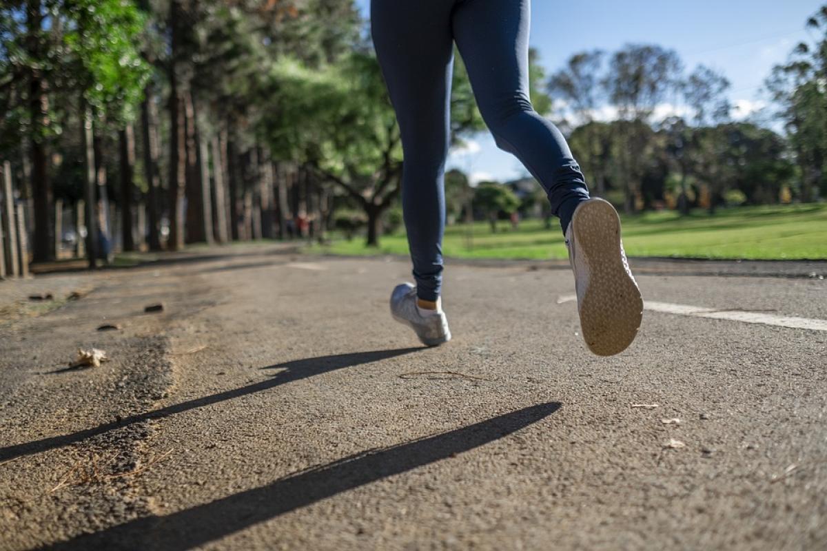 La storia di Leah Hardy, la 45enne che correrà la maratona di Londr…