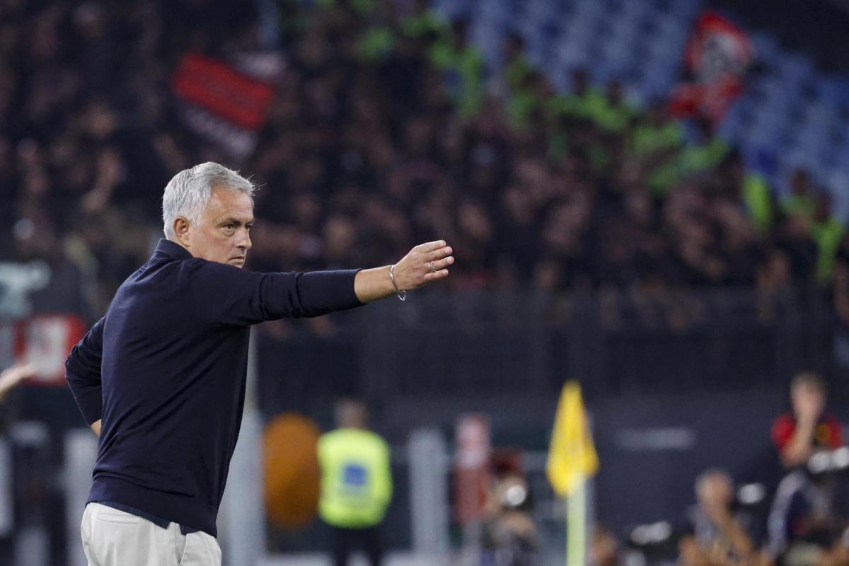 Roma, Mourinho: “Non abbiamo perso la finale di Budapest. Ora…”