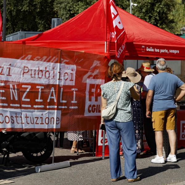 Raccolta firme referendum Autonomia Differenziata ma non solo: dal salario minimo, agli animali nei circhi, ecco le altre iniziative sulla piattaforma online