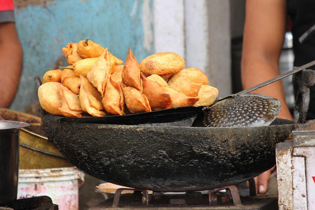 Ricette indiane vegetariane da provare: i samosa