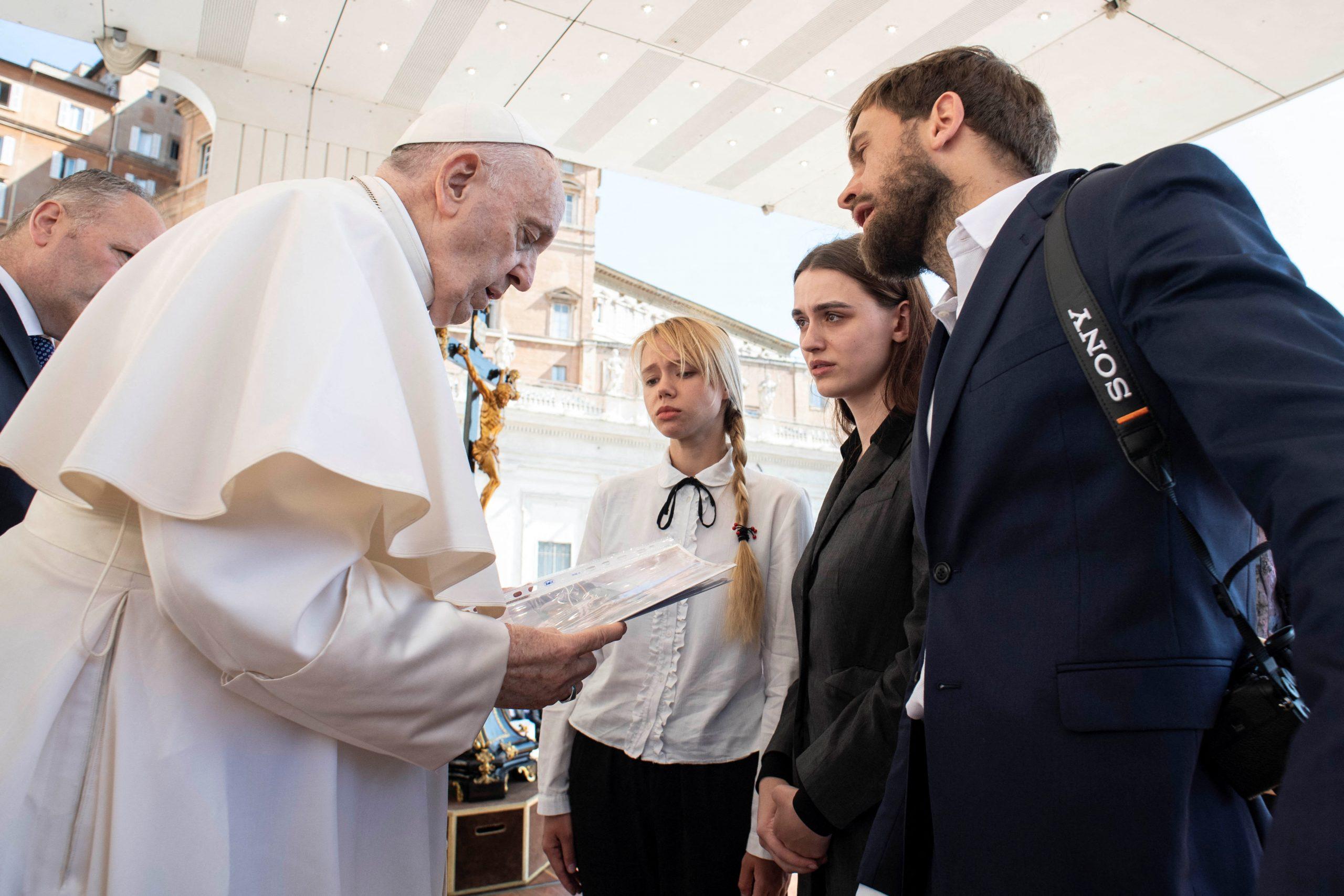 Ucraina, Iryna Guley: “Il Papa sia garante per evacuazione da Azovstal”