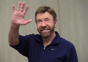 Chuck Norris quanto ha alzato di pesi? L’icona delle arti marziali è ancora il più forte | VIDEO