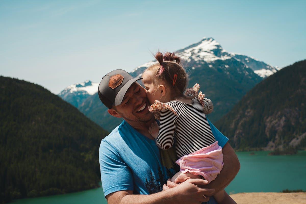 Sapevi di poter fruire del congedo parentale a ore? Come funziona, calcolo e limiti d’importo