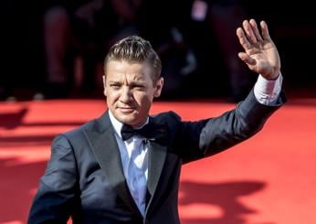 Jeremy Renner torna ad allenarsi dopo l’incidente: il video con tutti i progressi