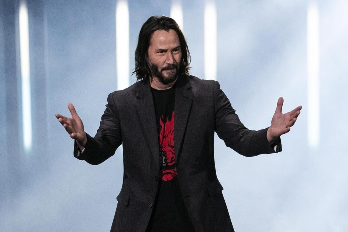 Siena, 60enne truffato online da un finto Keanu Reeves: persi 20mil…