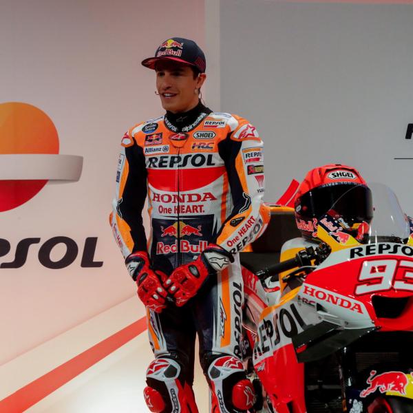 Marc Marquez fidanzata: il pilota è stato pizzicato con un’attrice de “La Casa di Carta”: ecco di chi si tratta