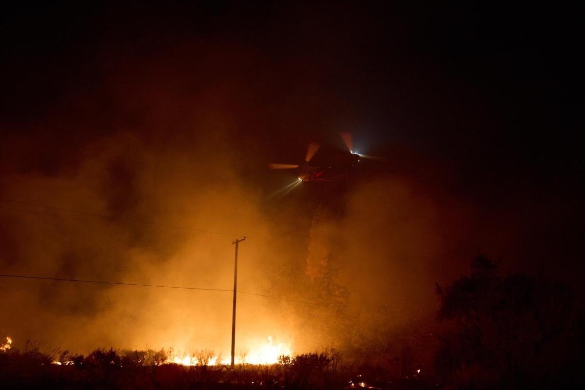 Usa, brucia la California: evacuate 1.200 persone per un incendio vicino Los Angeles