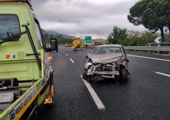 Incidente sull’A30, si aggrava il bilancio delle vittime: morto anche bimbo di 8 anni