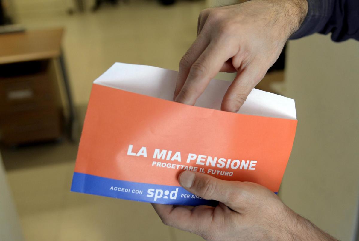 Istat: un pensionato su 3 prende  meno di mille euro al mese