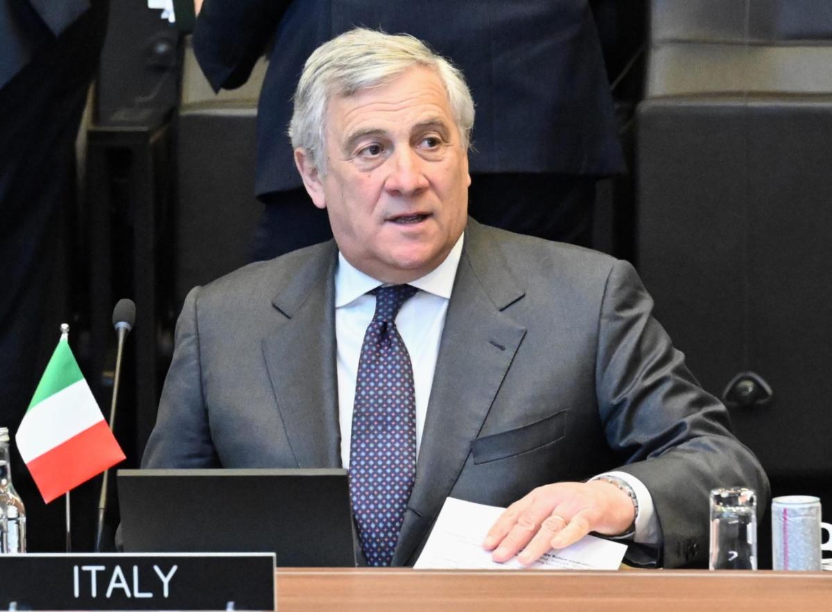 Migranti, Tajani incontra ministro Tunisia: “Accordo per l’arrivo d…