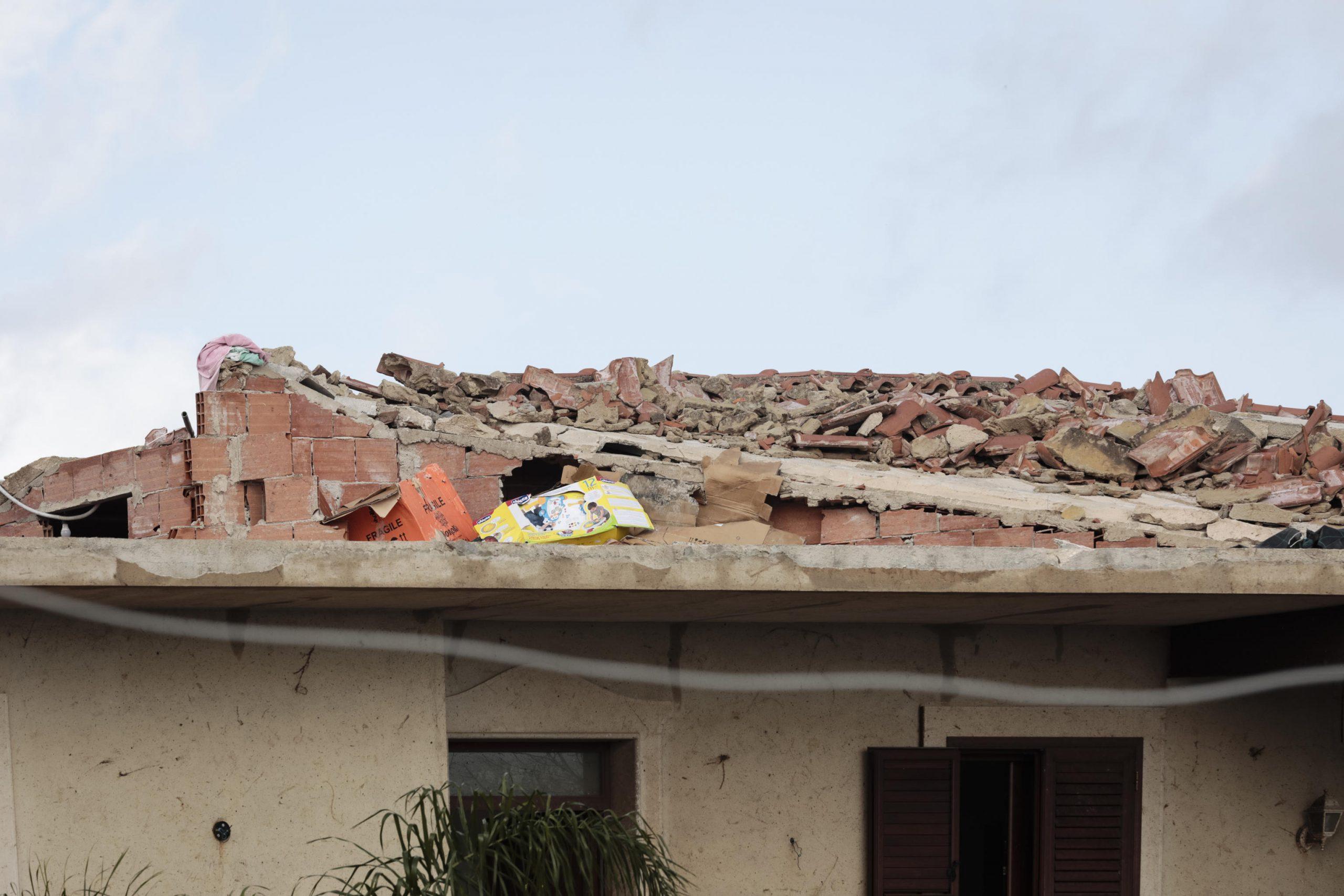 Sicilia, il maltempo flagella la provincia di Trapani: scuole chiuse e strade crollate