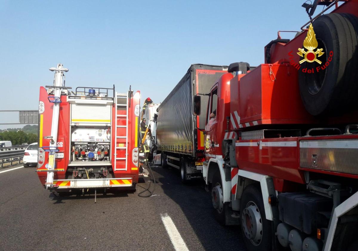 Brescia, tragico incidente a Villanuova sul Clisi: tir contro auto,…