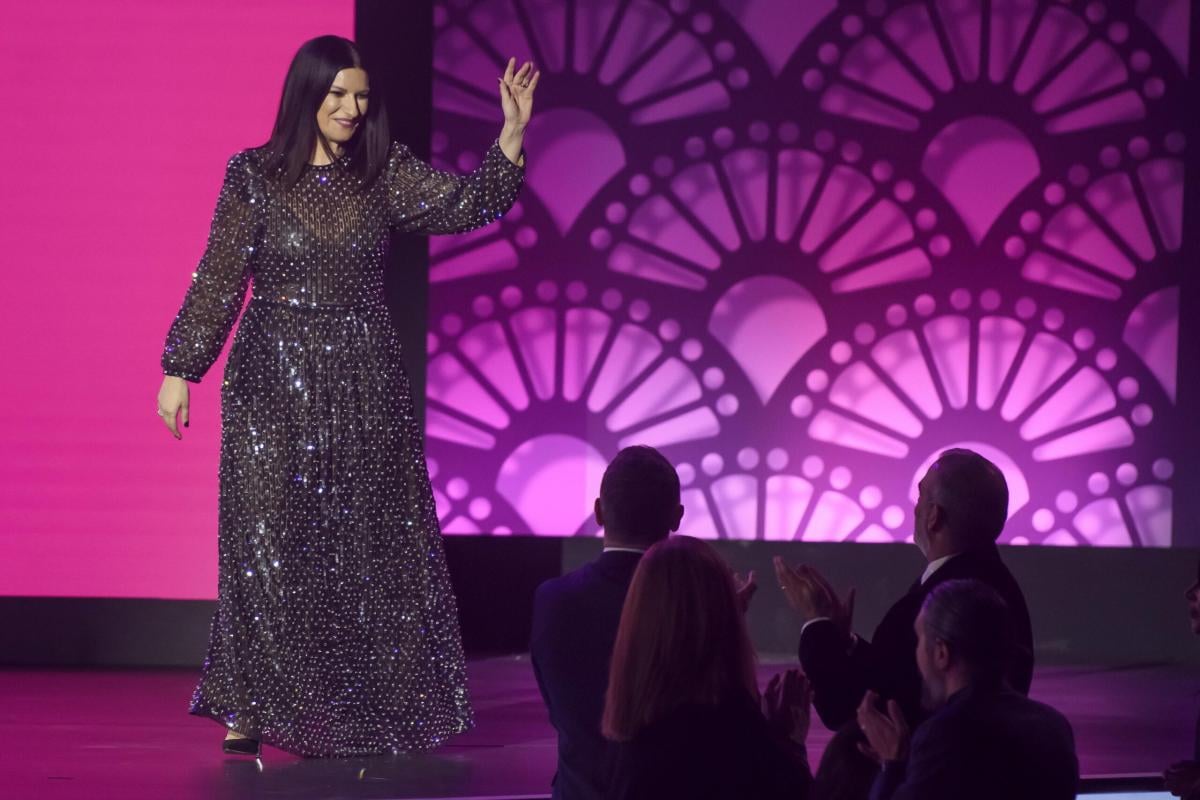 Laura Pausini World Winter tour 2024: date, biglietti, prezzi e scaletta dei concerti