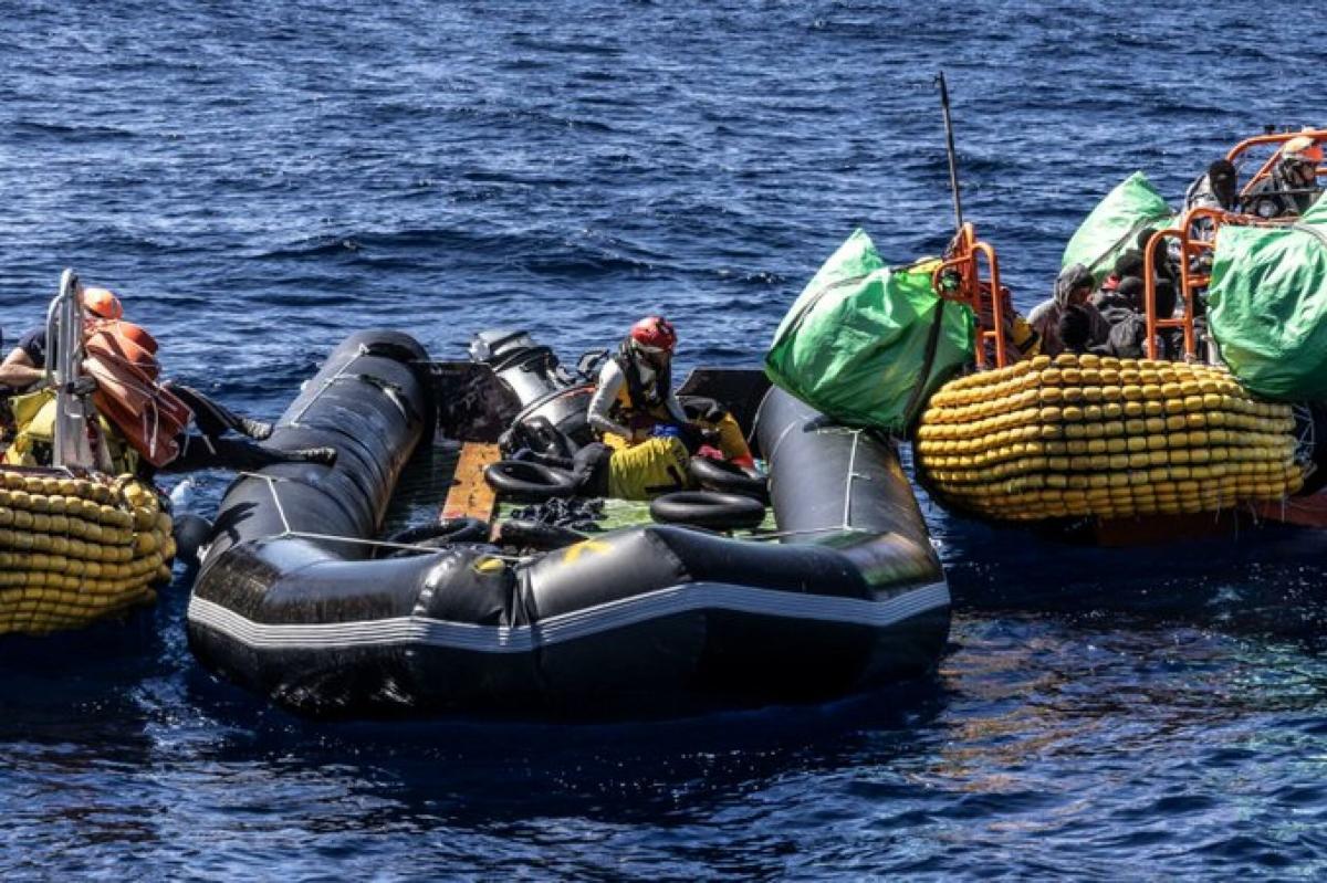 Migranti soccorsi nel Mediterraneo centrale: almeno 60 morti