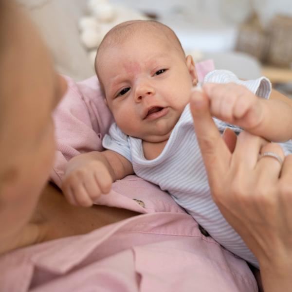 Come si capisce che è sesta malattia nei bambini? Sintomi, cure e consigli