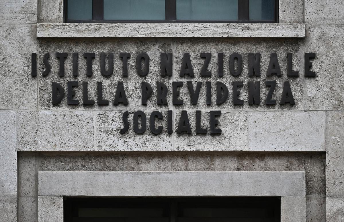 Reperibilità visita fiscale: cosa fare e quando si può uscire di casa senza problemi