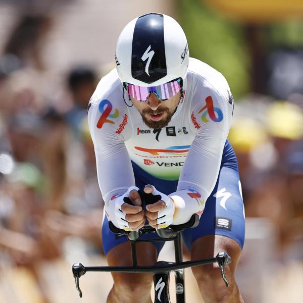 Parigi-Roubaix 2023, Peter Sagan finisce all’ospedale dopo una caduta: “Non volevo salutare così”