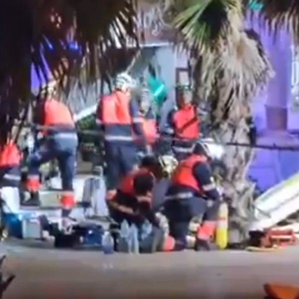 Spagna, crollato il tetto di un ristorante di Playa de Palma, a Palma di Maiorca: almeno 4 morti e 27 feriti | VIDEO