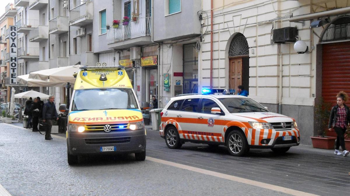 Tombolo, donna trovata morta in casa: è stata soffocata da un 49enne