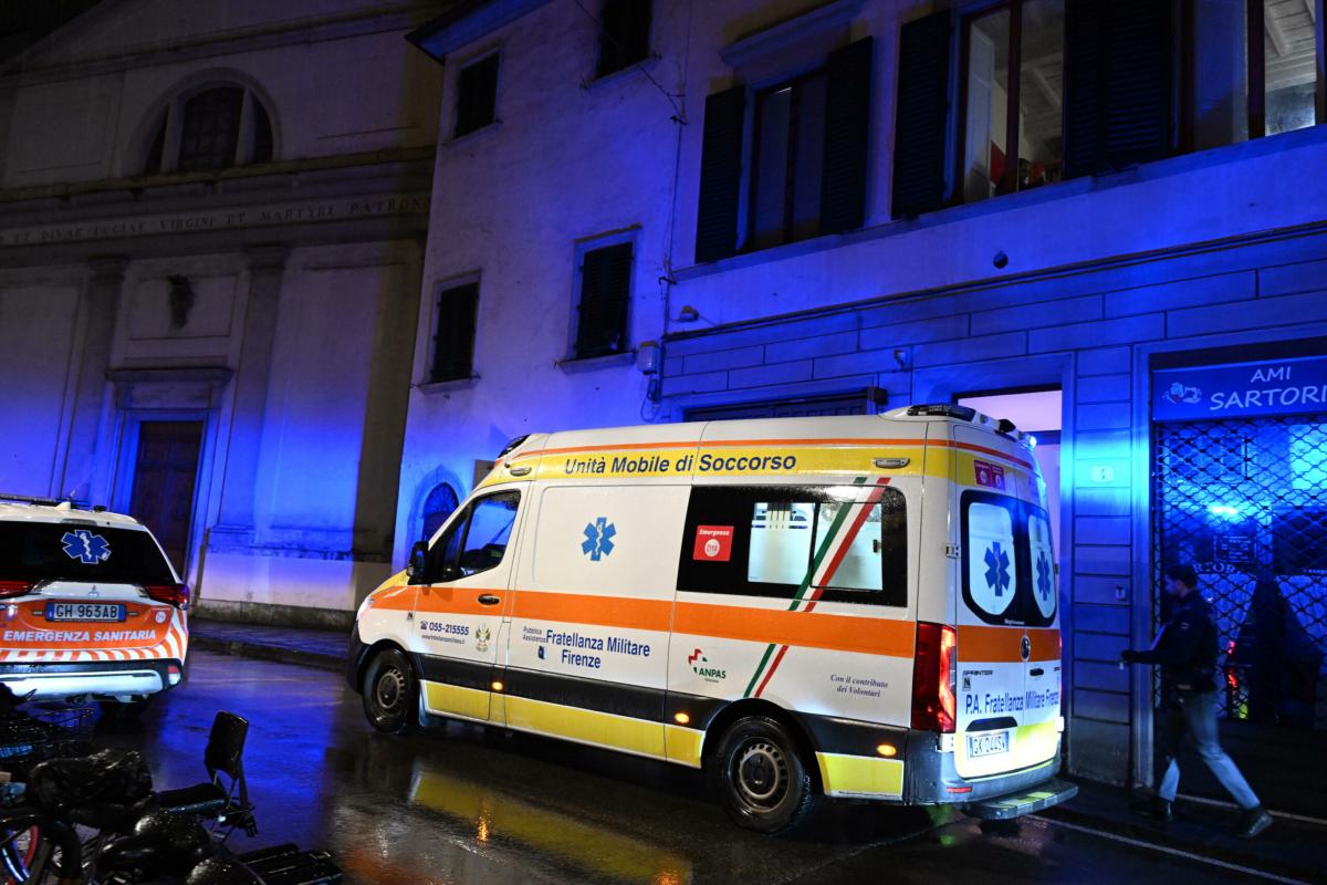 Firenze, accoltellato a morte un 19enne nella notte a Santa Maria Novella