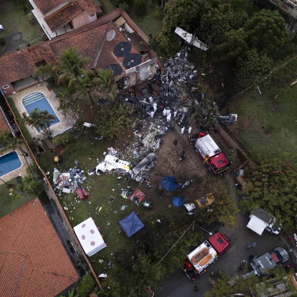 Brasile, tragedia nello stato di San Paolo: un aereo precipita, cosa sappiamo dell’incidente| VIDEO