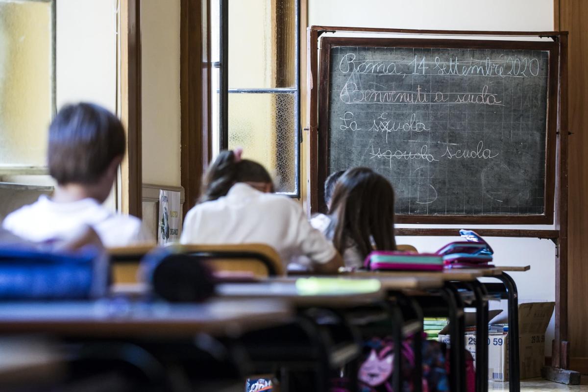 Palermo, paura a scuola: maestra si chiude in bagno con bambino dis…