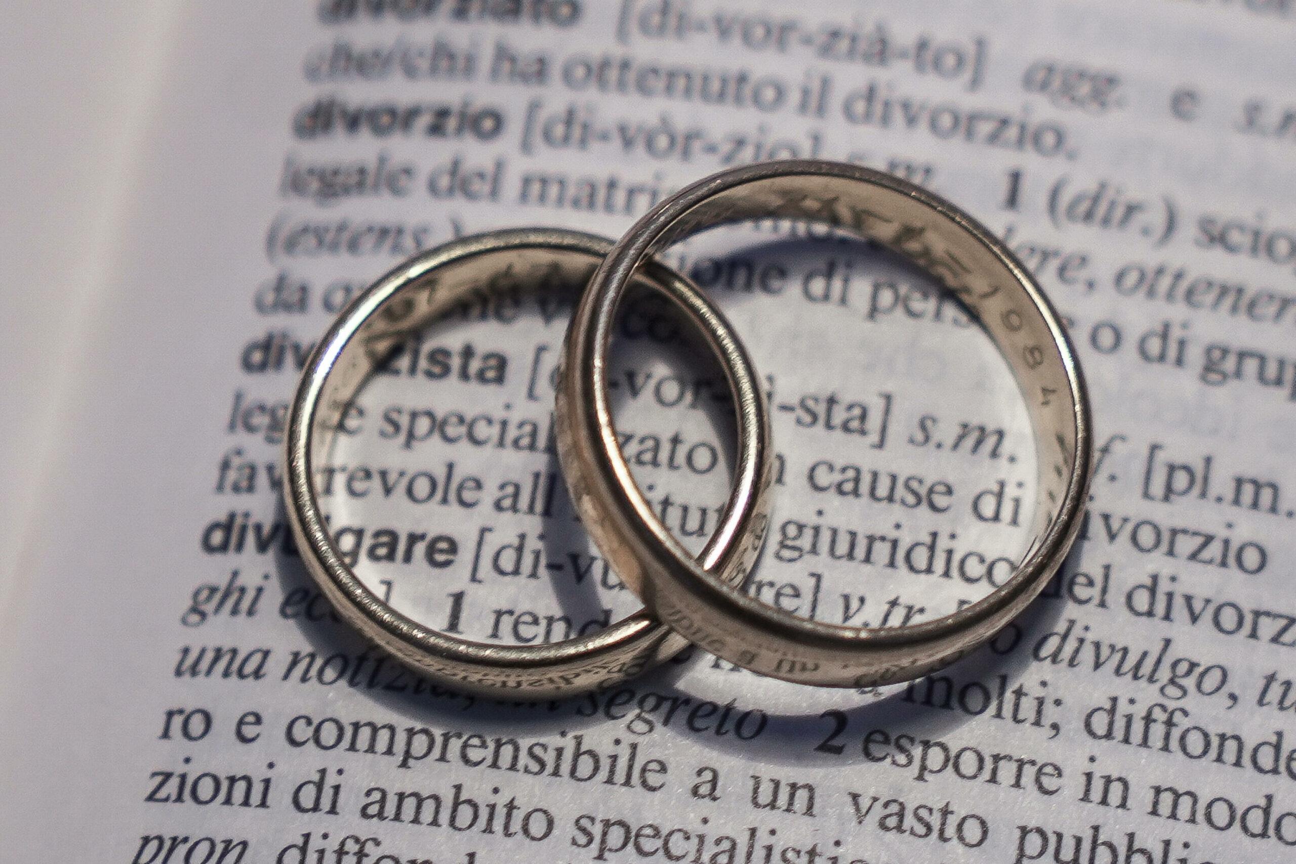 Quanto dura, e quanto costa, in media una causa di divorzio?