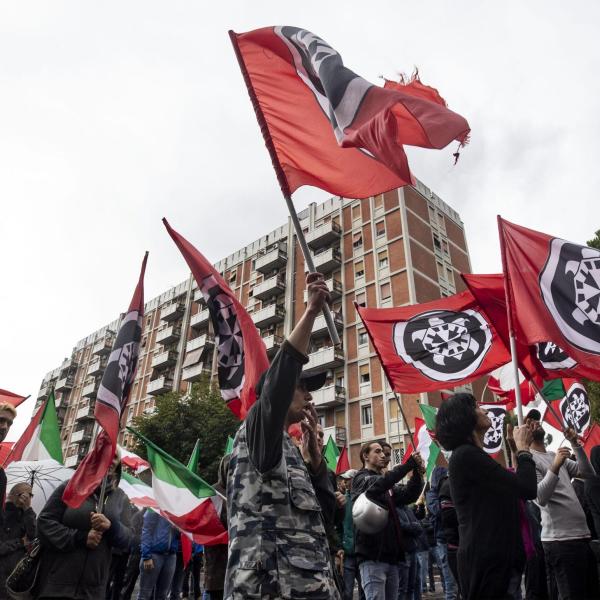 Casapound non si smentisce, aggrediti studenti a Roma dopo la manifestazione di piazza Santi Apostoli | VIDEO