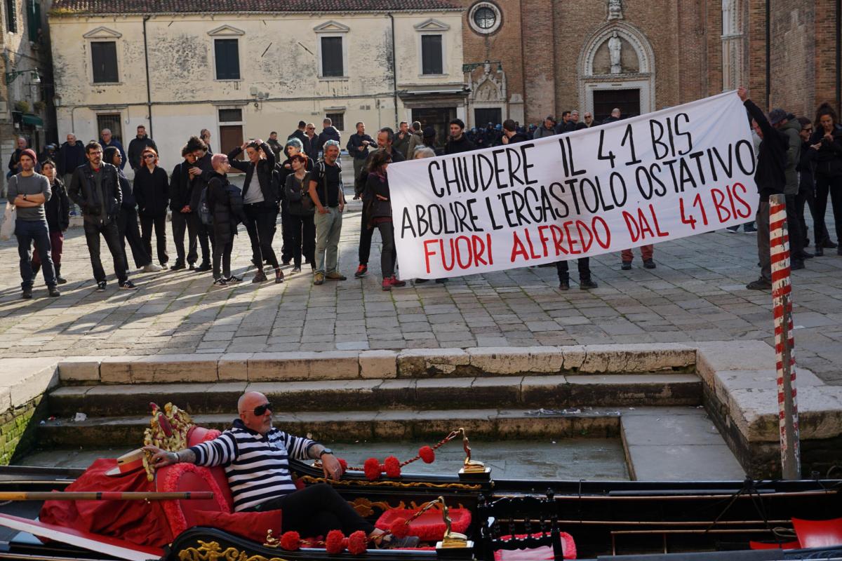 Venezia, nessun incidente al corteo anarchico pro Cospito: partecip…