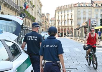 Messina, i vigili gli fanno la multa e lui reagisce cercando di accoltellarli: arrestato