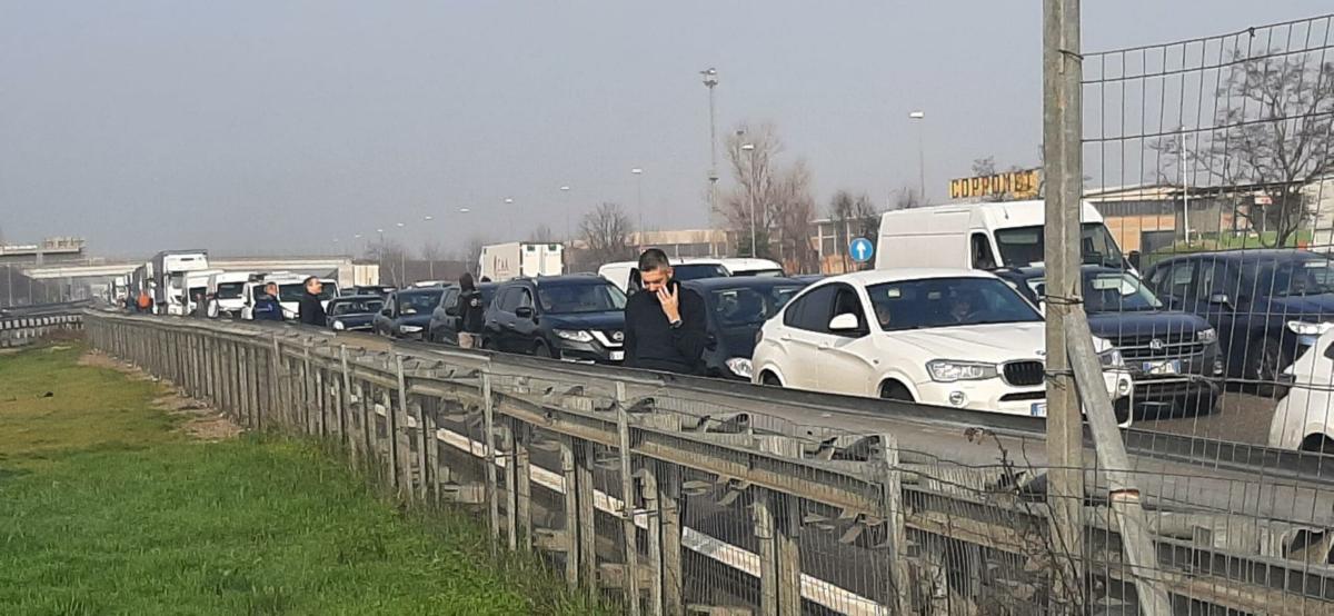 Frosinone, incidente a Cassino: auto si ribalta, ferito un uomo di 50 anni