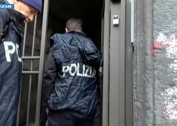 Napoli, cercava di convertire all’Islam la sua compagna con calci e pugni: arrestato 29enne a Portici