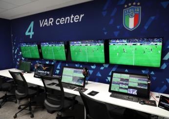 In serie A il Var sta uccidendo il gioco del calcio e gli arbitri non dirigono più loro le partite