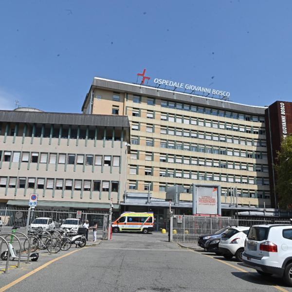 Chi è la bimba di due anni morta investita nel parcheggio dell’ospedale San Giovanni Bosco a Torino? La mamma stava chiedendo l’elemosina