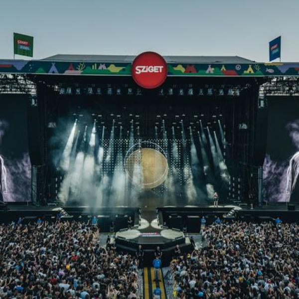 Sziget Festival 2024: da Victoria dei Maneskin a Venerus, tutti i cantanti italiani