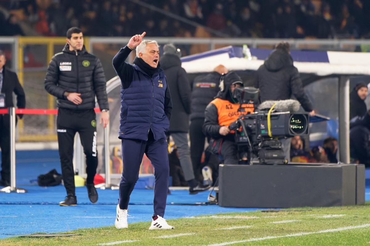 Cremonese-Roma, Mourinho: “Espulsione? L’arbitro mi voleva fuori co…