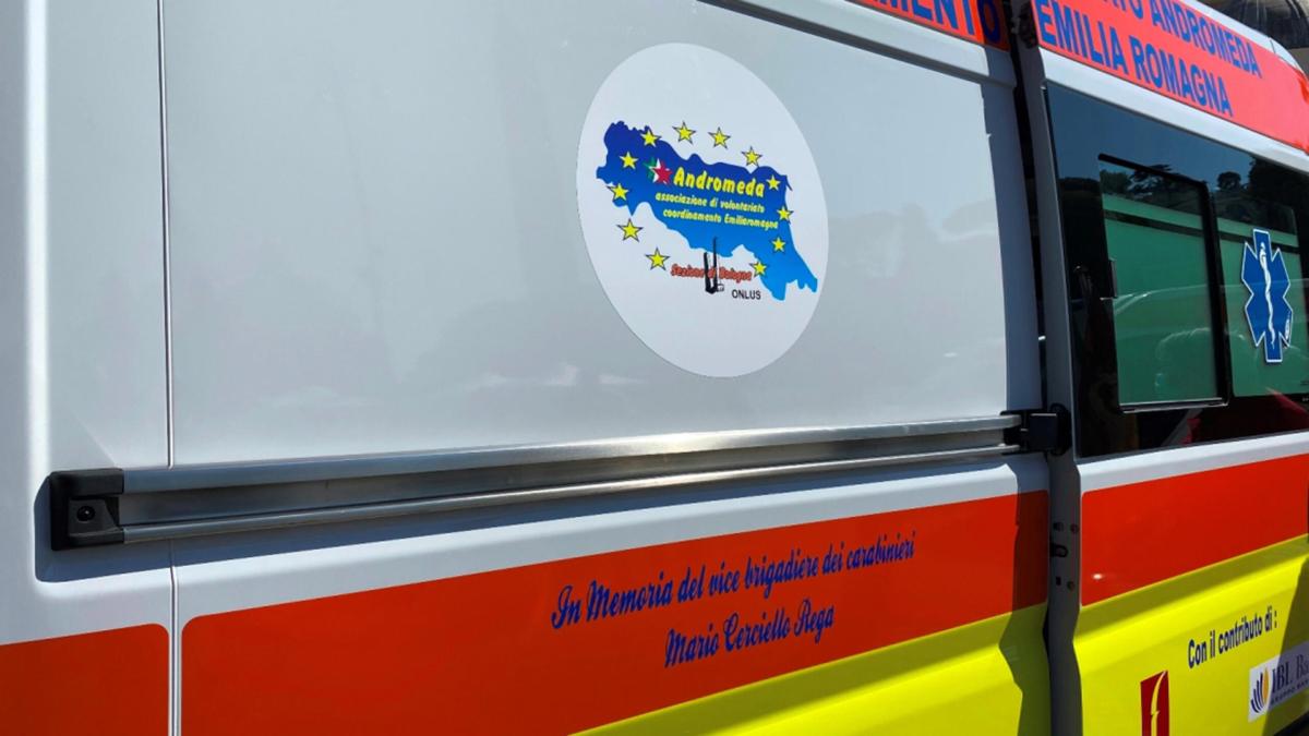 Lecce, incidente fra due auto: muore carbonizzata 32enne