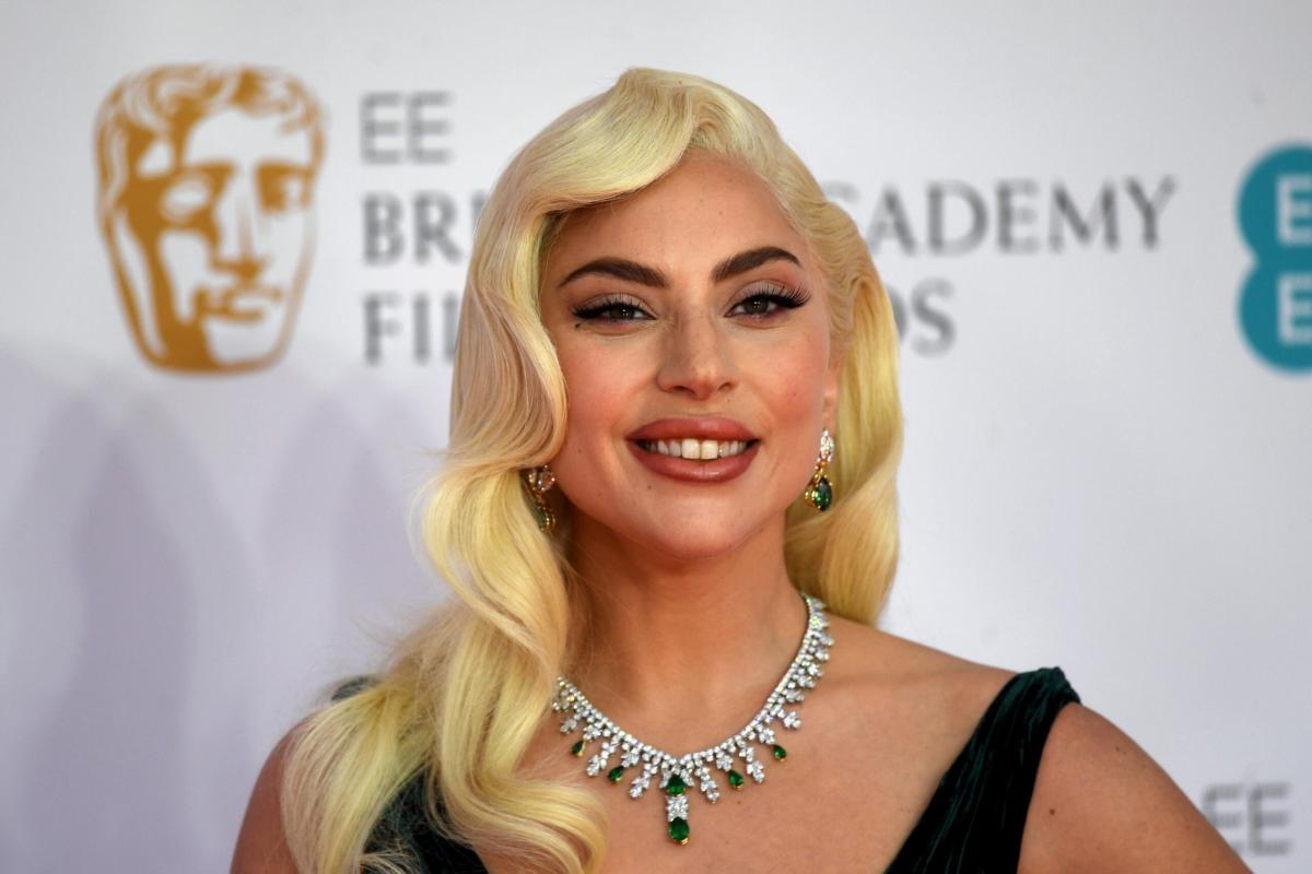 Lady Gaga, il post pubblicitario di un farmaco scatena le polemiche