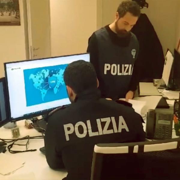 Islanda, adescava minorenni sui social da 3 anni: arrestato 48enne italiano. Almeno 50 vittime