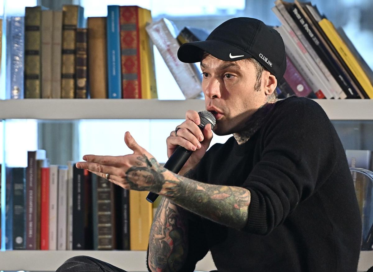 Fedez replica su “Muschio Selvaggio” finito in Tribunale: “Non venderò le mie quote a Luis Sal”