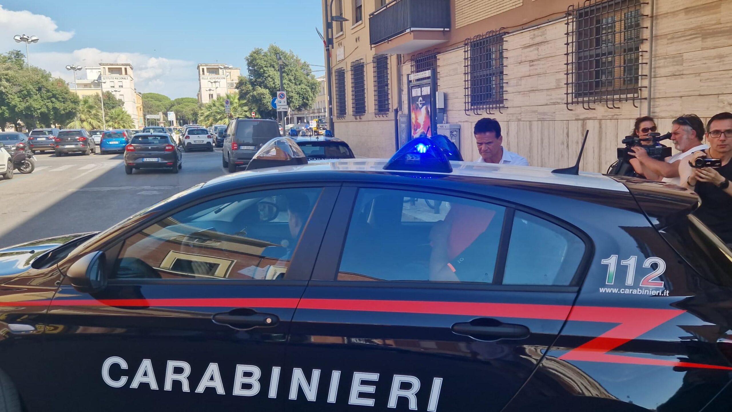 Femminicidio a Roma, donna uccisa a colpi di fucile in strada dall’ex compagno: killer della fisioterapista si è costituito