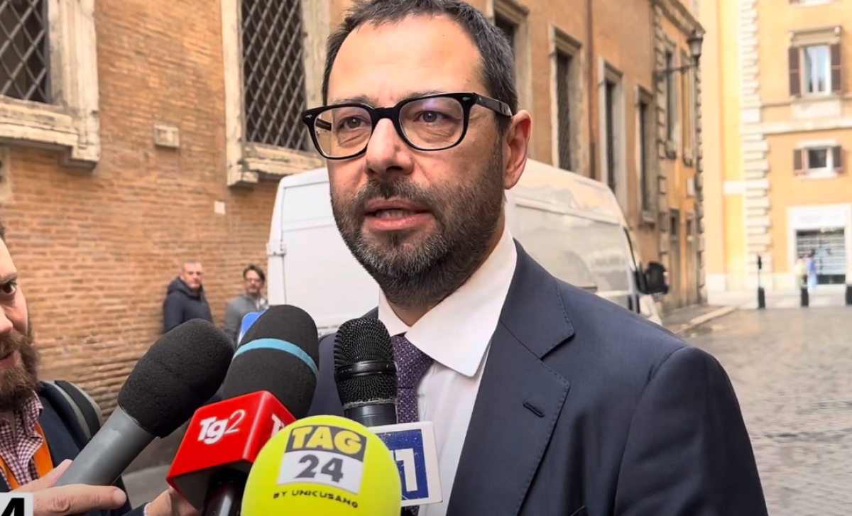 Scuola, Patuanelli (M5S): “Quella di Salvini e Valditara è propaganda, i bambini sono solo bambini”. Valditara corregge il tiro su X “Indignazione facile”| VIDEO