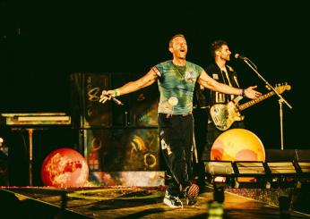 “We Pray” è la nuova canzone dei Coldplay: video, testo, traduzione e significato